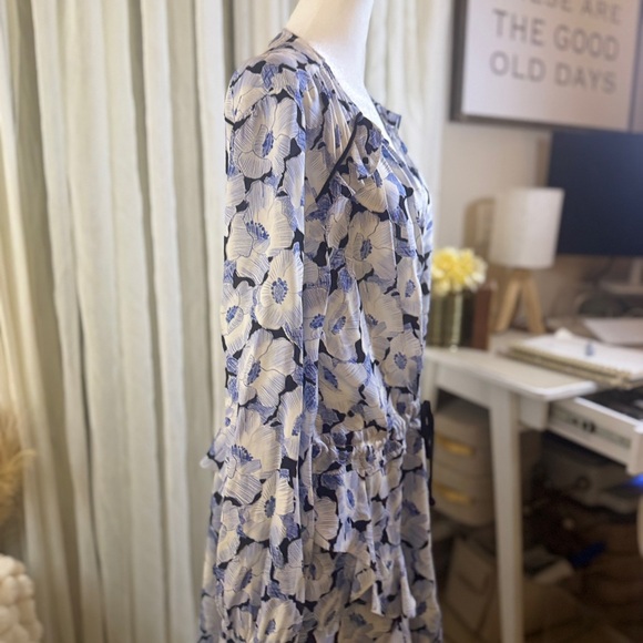 Reiss Floral Long Sleeve Dress in Blue and White - Picture 4 of 6